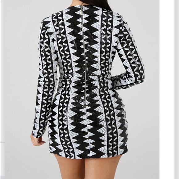 Sexy dress - Picture 3 of 4